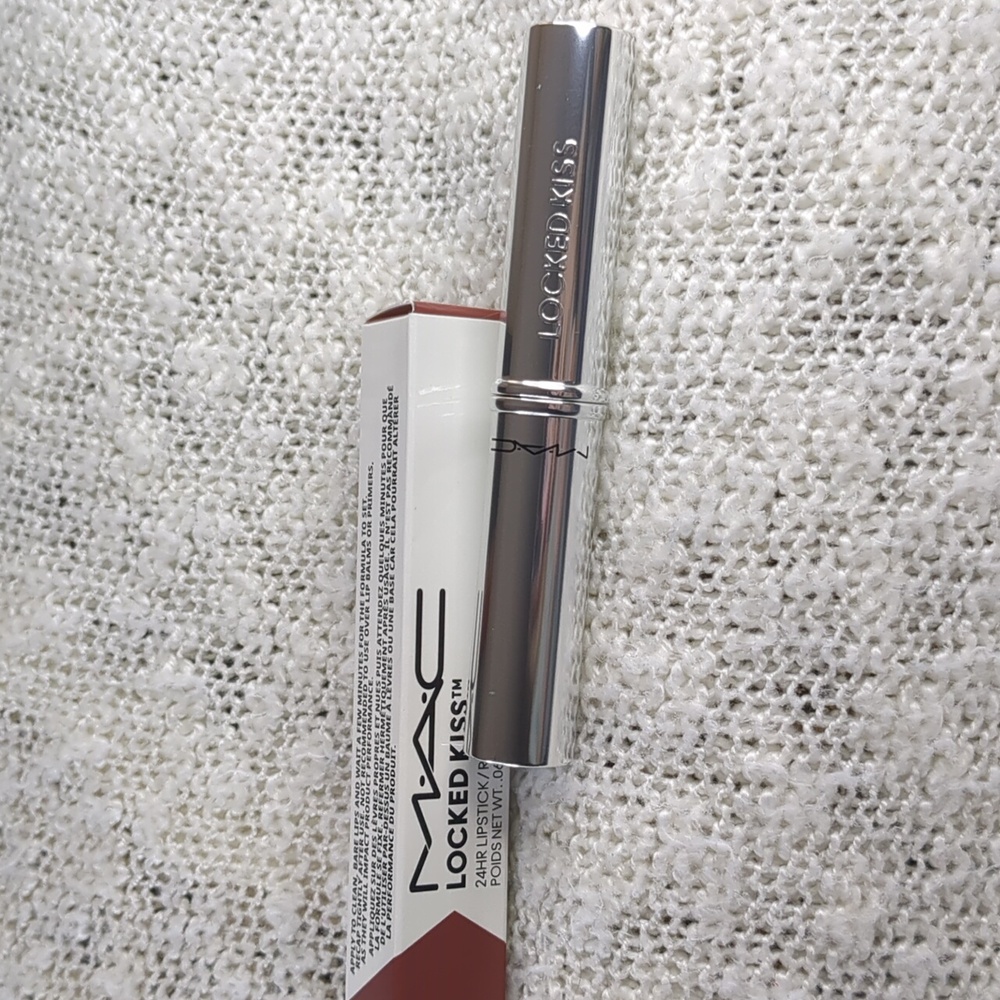 M·A·C Locked Kiss 24hr Lipstick in Meticulous, 1.8g/0.06oz